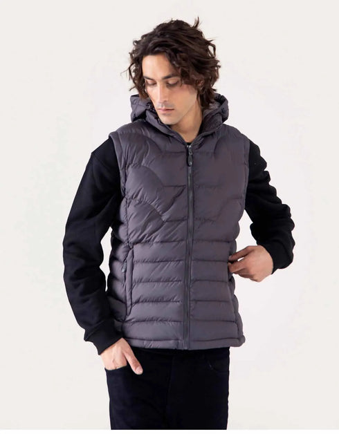 HOODED PUFFER VEST